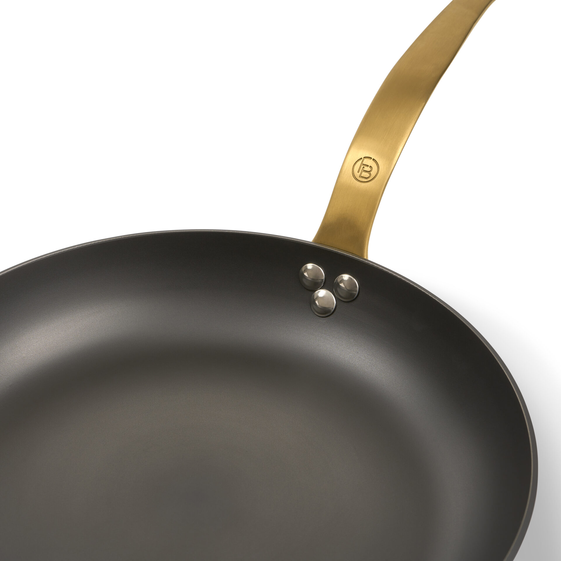 NeroSteel™ nitrided iron frying pan with gold satin handle | FB Kitchenware - Image 3